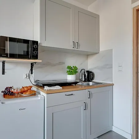 Campus Apartment *